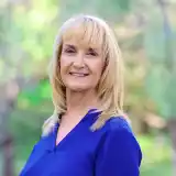 Contact Lisa Hobbs
